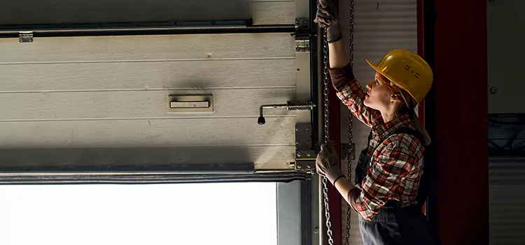 Addressing Common Garage Door Stoppage Issues in Springfield, IL